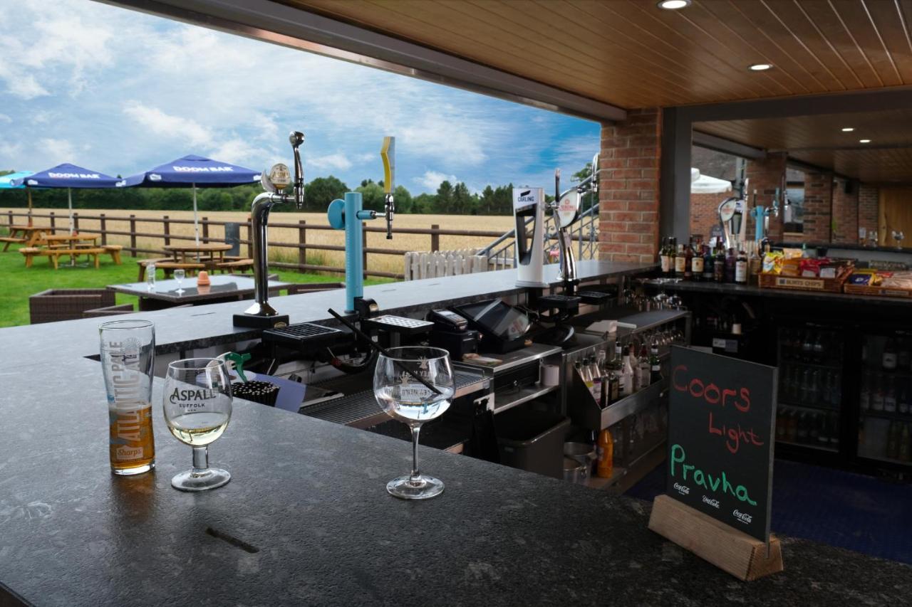 The Queens At Horton Telford Extérieur photo