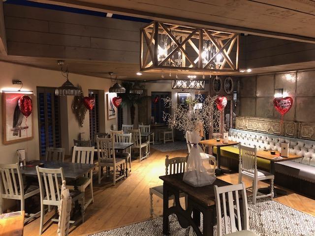 The Queens At Horton Telford Extérieur photo