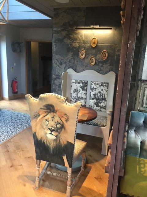 The Queens At Horton Telford Extérieur photo